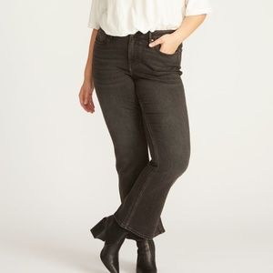 New Vigoss Marley bootcut size 22w, Black denim jean, plus size